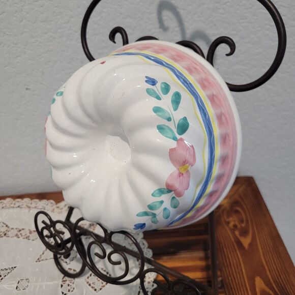 Vtg Ceramic Jello Bundt Mold White Pink Blue Green Hand Painted Italy Wall Decor - Picture 1 of 10